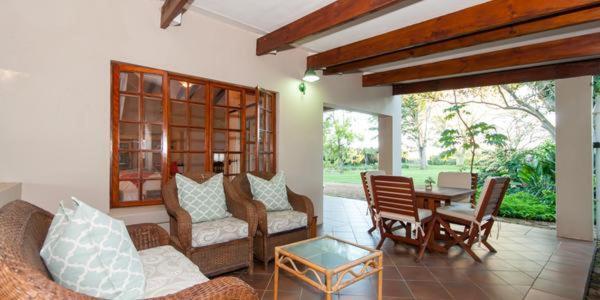 Lupus Den Country House B&B Sunland Esterno foto